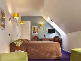 Hotel Le Hameau De Passy Paris
