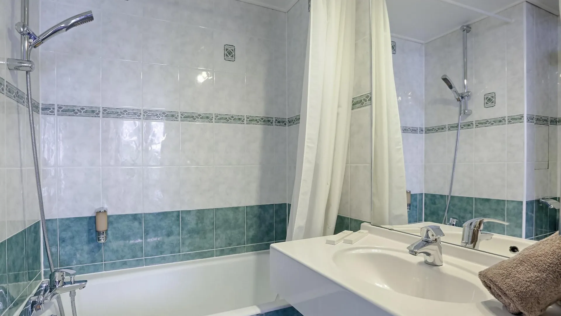 Le Hameau De Passy Hotel Paris